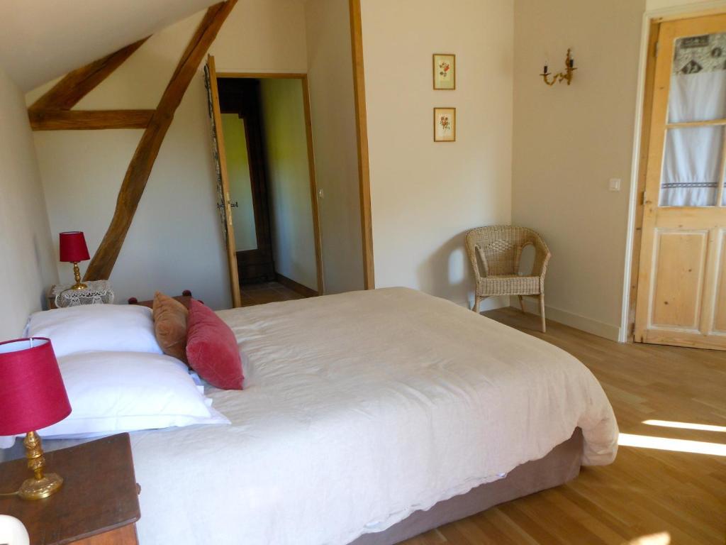 Auberge De La Tuilerie Surgy Δωμάτιο φωτογραφία